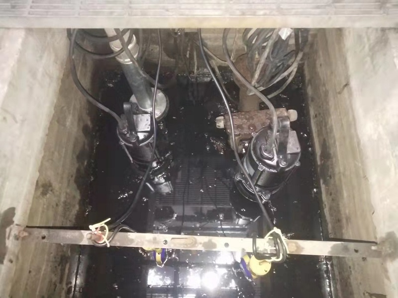 污水泵更换现场_南方筑友供水设备公司详情页图片0